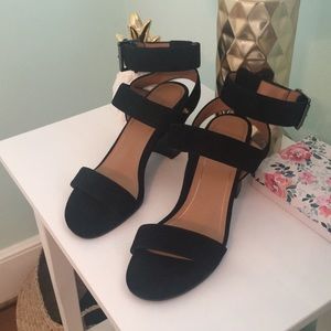 Vionic Sofia Heels